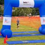 Finn Baumann gewinnt Burgwald-Triathlon