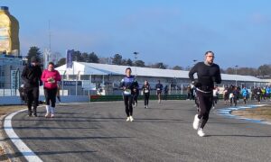 Dr. Esther Vornholt beim Hockenheim Marathon auf dem Treppchen