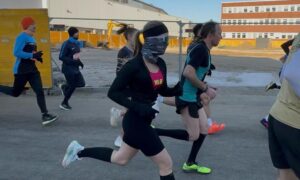 Klassensieg für VLG Läuferin Emily Kemptner beim Silvesterlauf