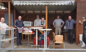 Arbeitseinsatz beim TSV Heringen /Sportplatz – Auf sie ist Verlass 