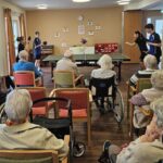 Gemeinsam aktiv: Jugend des TTC Lindenholzhausen begeistert in der DOREAFAMILIE Lindenholzhausen