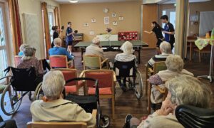 Gemeinsam aktiv: Jugend des TTC Lindenholzhausen begeistert in der DOREAFAMILIE Lindenholzhausen