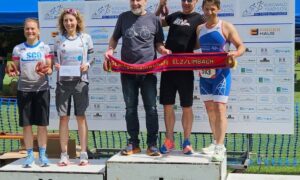 Unser Mixed-Team feiert eine gelungene Premiere beim Burgwald-Triathlon in Bottendorf.
