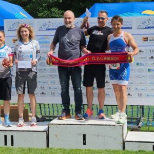 Unser Mixed-Team feiert eine gelungene Premiere beim Burgwald-Triathlon in Bottendorf.
