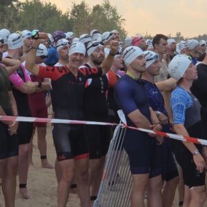 Peter Ringeisen und Tobias Roos VLG Eisenbach beim Ironman in Ziel