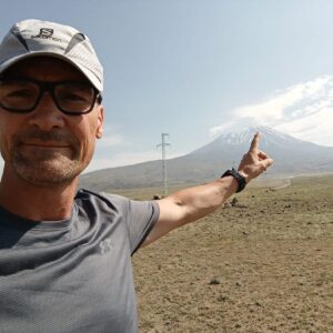 VLG Läufer Daniel Markic beim Trekking Abenteuer am Berg Ararat