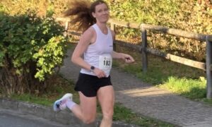 Lisa Marie Müller ( VLG ) beim Burglauf in Eppstein ganz vorne dabei
